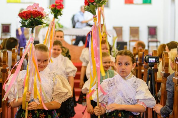 Messenger_creation_60f708bf-6c9d-4c5d-8c4c-51f99f493a94-1